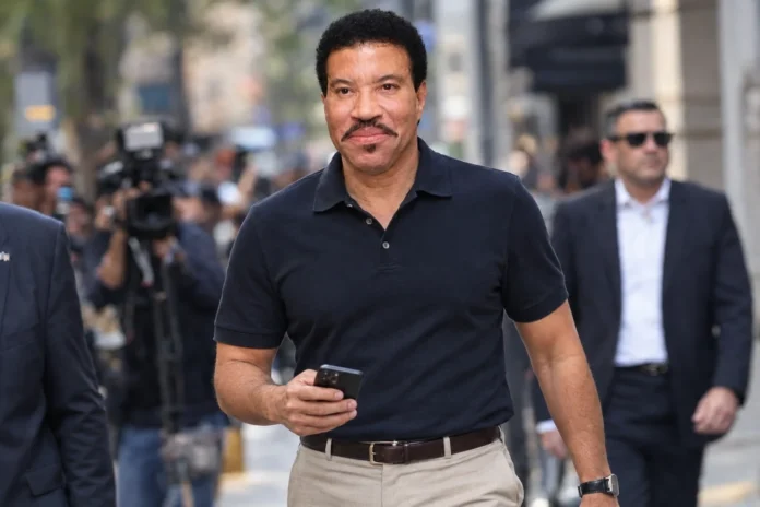 how old is lionel richie
